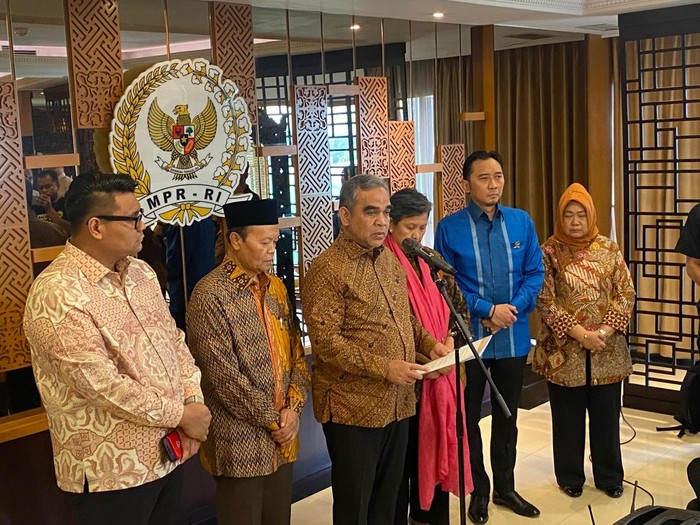 Jumpa pers pimpinan MPR terkait gugurnya 3 prajurit TNI akibat serangan Israel di Lebanon (Dwi/detikcom)