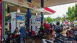 Kabar Kenaikan BBM Batal, Antrean Panjang Telanjur Terjadi di SPBU