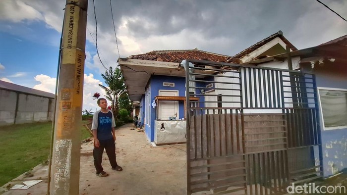 Kondisi rumah rusak di Kampung Neglasari, Desa Mekarsari, Kecamatan Pacet, Kabupaten Bandung
