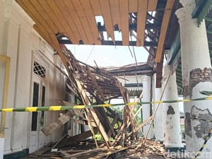 Gedong Duwur Indramayu Kian Merana, Plafon Kembali Ambruk