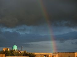 Langit Qamishli Berwarna! Pelangi Muncul, Warga Ramai-ramai Foto