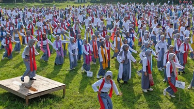 Lestarikan Budaya, Ribuan Pelajar Pentaskan Tari Wulang Sunu Massal