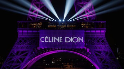 Menara Eiffel Bersinar Sambut Comeback Celine Dion di Paris