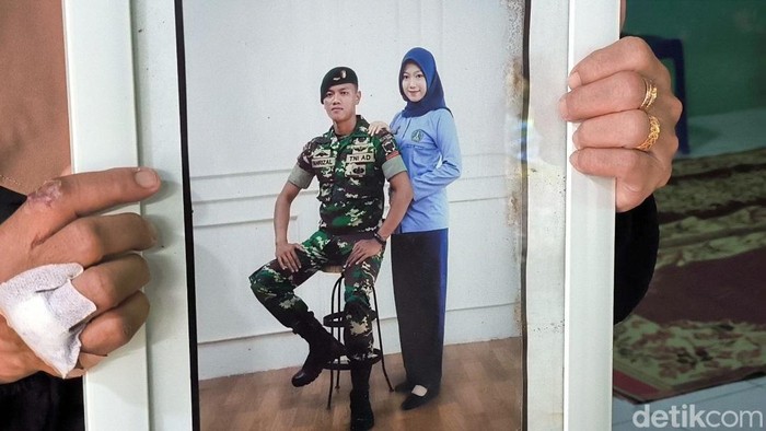 Praka Farizal Romadhon, anggota TNI yang gugur di Lebanon, dimakamkan di TMP Giripeni. Rekayasa lalu lintas diberlakukan untuk prosesi pemakaman.