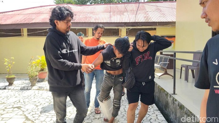 Pria pembegal warga di Pangkep ditangkap di Makassar.