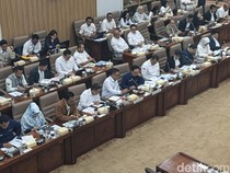 Bos Antam Ngadu ke DPR, Minta Transaksi Perak Domestik Bebas PPN 12%