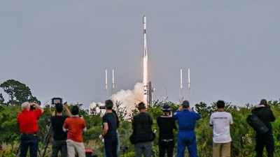 Roket Falcon 9 Catat Rekor, Bawa 29 Satelit Starlink