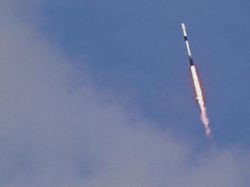 Roket Falcon 9 Catat Rekor, Bawa 29 Satelit Starlink