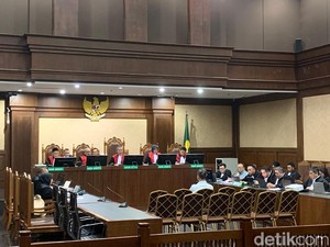 Jaksa Minta Hakim Tetapkan Rekan Bisnis Riza Chalid Beri Keterangan Palsu
