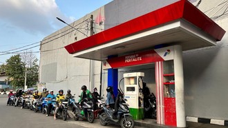 Alhamdulillah, Ojol Bersyukur Harga Bensin Pertamina Tak Naik