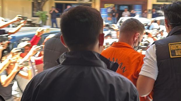 Steven Lyons, buron interpol asal Inggris ditangkap di Bali, Sabtu (28/3/2026).