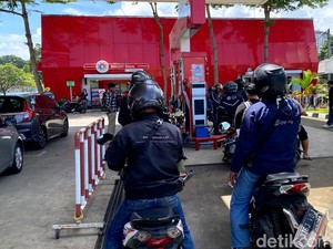 Harga BBM Pertamax Cs Akan Naik, Warga: Semoga Tetap Bersahabat