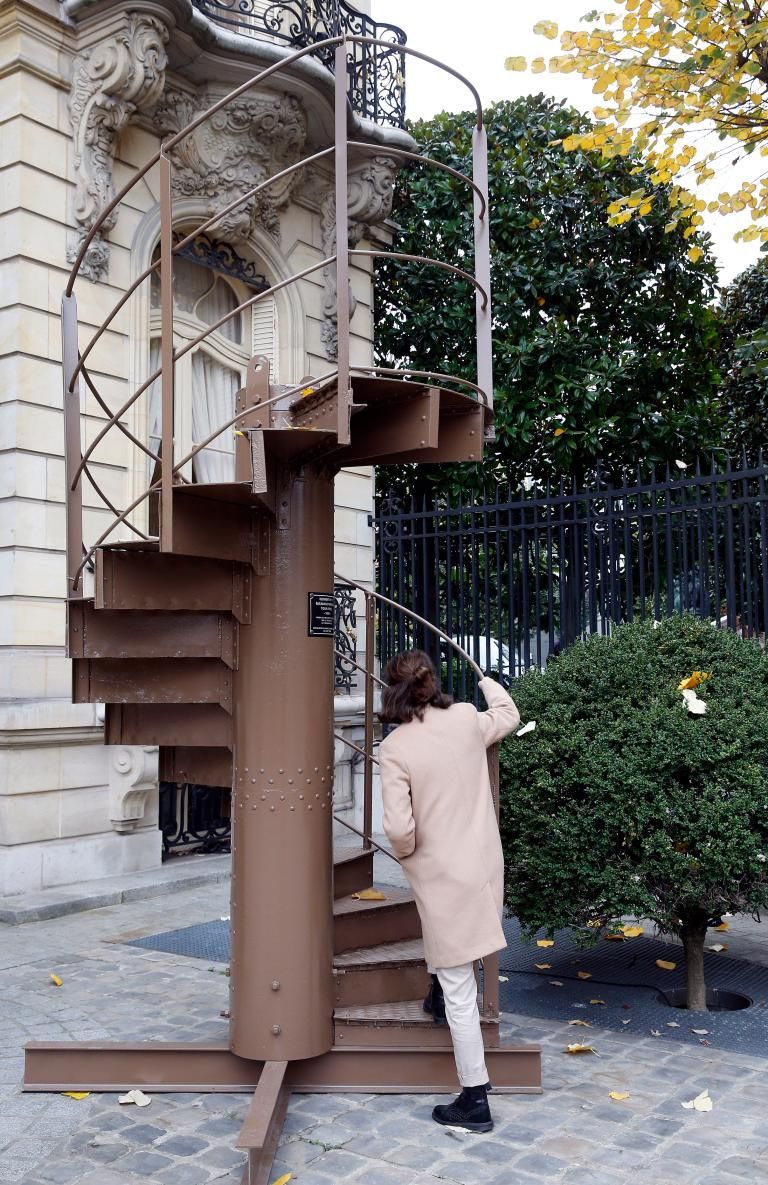 Tangga Menara Eiffel