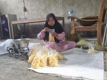 Setianya Pasutri Lansia di Bantul 40 Tahun Produksi Tape Singkong Rumahan