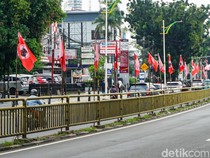 Tebet Dipenuhi Bendera Partai, Penertiban Jadi Sorotan
