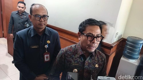 Wakil Walikota Denpasar I Kadek Agus Arya Wibawa saat ditemui di Gedung DPRD Kota Denpasar, Selasa (31/3/2026).