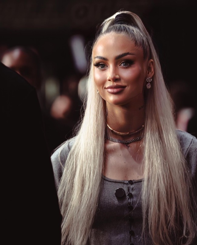 Alisha Lehmann jadi sorotan karena pesonanya. Dijuluki pesepakbola tercantik dan terseksi tapi gelar tersebut tidak selalu membuatnya nyaman. Foto: Instagram @alishalehmann7