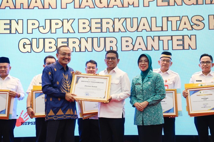 Andra Soni Tekankan Peran Keluarga dalam Keberhasilan Program Pembangunan