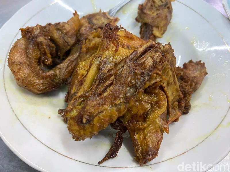 Ayam Goreng Sayangan legendaris dan favorit Nex Carlos