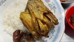 Rela Antre Demi Cicip Ayam Goreng Legendaris Favorit Nex Carlos!