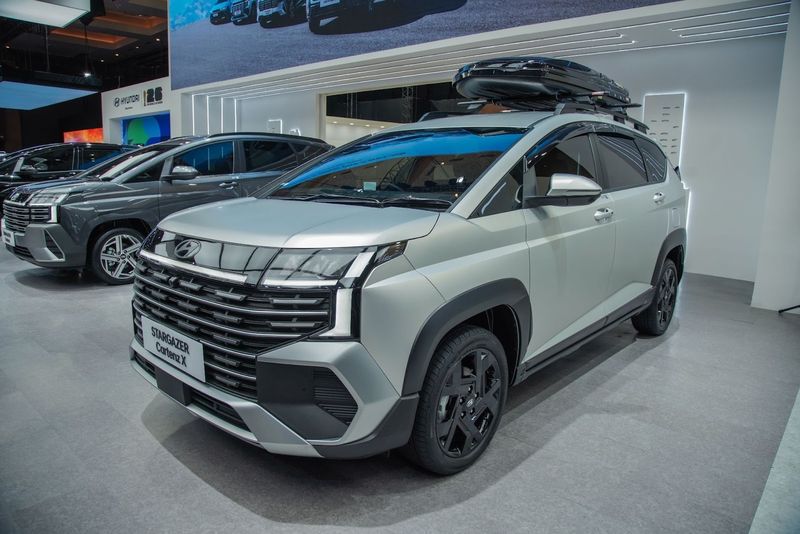 Cari MPV Keluarga? Hyundai STARGAZER Cartenz dan Cartenz X Tawarkan Paket Komplet