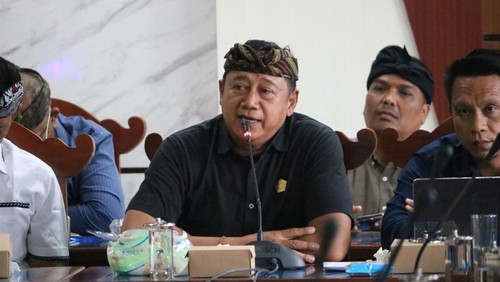 Ketua Komisi IV DPRD Buleleng Nyoman Sukarmen.