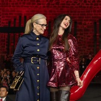 Foto: Gaya Perdana Anne Hathaway dan Meryl Streep Promo Devil Wears Prada 2