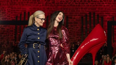 Foto: Gaya Perdana Anne Hathaway dan Meryl Streep Promo Devil Wears Prada 2