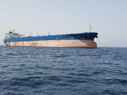 Iran Buka Selat Hormuz 2 Minggu Usai Trump Sepakat Tunda Serangan