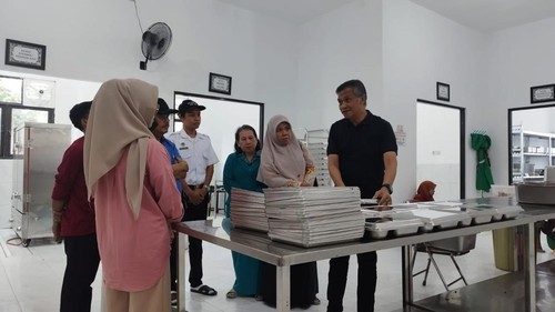 Inspeksi mendadak (Sidak) dapur MBG oleh Satuan Tugas (Satgas) MBG Pemerintah Kabupaten (Pemkab) Lombok Barat beberapa waktu lalu. (Dok. Kepala Satgas MBG Lombok Barat Saeful Ahkam)