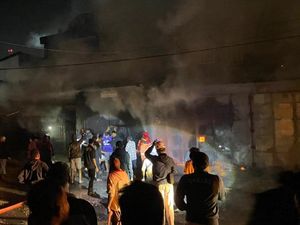 Dini Hari Mencekam Saat Kebakaran Ruko Tewaskan 11 Orang Termasuk Balita