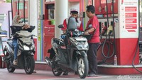 Aturan pembatasan tersebut tertuang dalam Keputusan Kepala BPH Migas Nomor 024/KOM/BPH.DBBM/2026. Regulasi ini disusun dengan mempertimbangkan hasil rapat terbatas kabinet pada 28 Maret 2026 yang membahas langkah antisipasi krisis energi global.