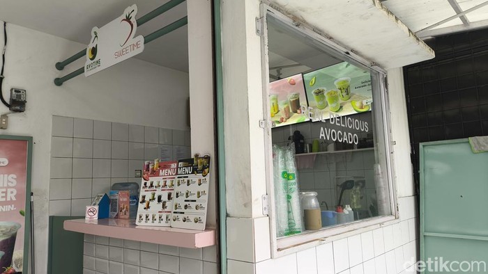 Kedai Avotime di kawasan Palasari, Kota Bandung.