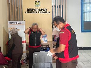 Geledah Rumah-Kantor Tersangka Proyek Mini Zoo Purworejo, Jaksa Sita HP-Laptop