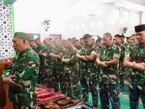 Kodam XXI/Radin Inten Gelar Salat Gaib untuk 3 Prajurit TNI Gugur di Lebanon