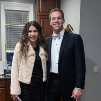 Foto Pernikahan Eks Menteri Trump yang Suaminya Kepergok Tampil Bak Wanita