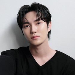 Aktor Lee Tae Ri Umumkan Pernikahan!