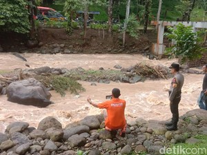 2 Mahasiswi Lampung Hanyut Terbawa Air Bah Saat Bermain di Tempat Wisata