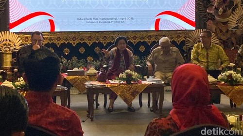 Megawati Soekarnoputri menghadiri acara Temu Wicara dengan UMKM mengenai Kekayaan Intelektual dan Manajemen Usaha di Klungkung, Bali, Rabu (1/4/2026). (Foto: Fatih Kudus Jaelani/detikBali)