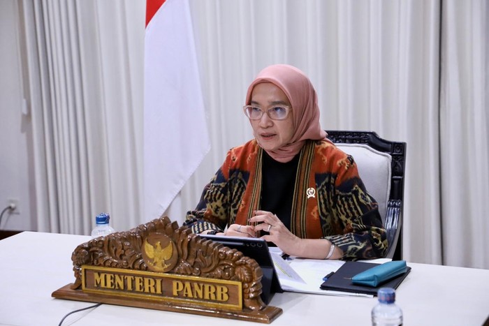 MenPAN-RB Rini Widyantini