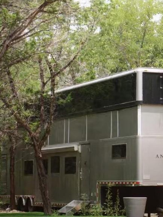 Intip Jeron Rumah Berjalan Will Smith Rp 42 M, Ada Bioskop-Kamar Mandi Mewah!