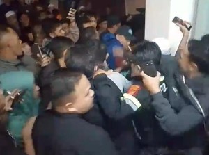 Curi-Gelapkan Sepeda Motor dengan Modus COD, UA Diamuk Warga