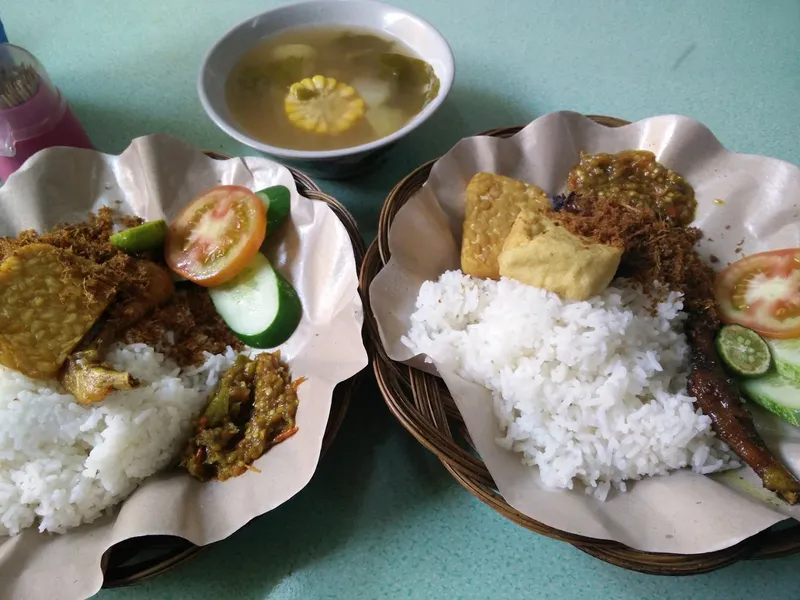 Rekomendasi ayam goreng lengkuas