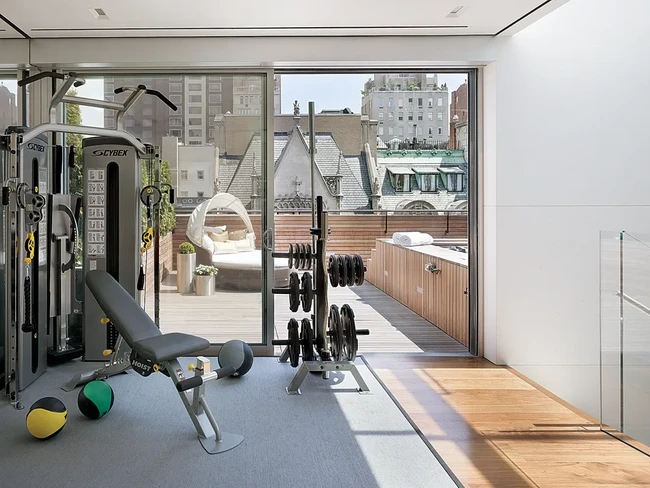 7 Inspirasi Desain Ruang Gym di Rumah, Nyaman dan Adem!