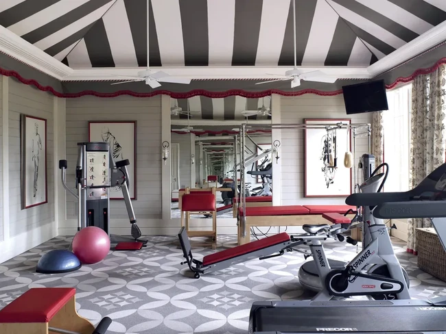 7 Inspirasi Desain Ruang Gym di Rumah, Nyaman dan Adem!