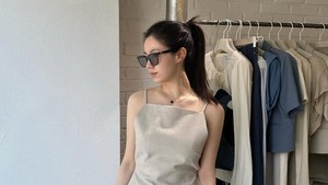 Hwayoung debut sebagai member T-Ara tahun 2010, lalu keluar pada tahun 2012. Dia kemudian fokus berkarier di jalur akting dengan membintangi deretan drama Korea seperti Ex-Girlfriends Club (2015) dan MAD DOG (2017). (Foto: dok. Instagram @hwayoung_ryu_93)