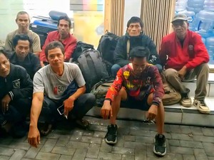Tergiur Upah Gede, 8 Warga Sukabumi-Banten Terlantar di Tambang Sulut