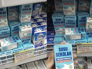 Viral Susu Sekolah Program MBG di Minimarket, Netizen Soroti Label Tidak untuk Dijual
