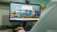 Pemerintah juga melakukan langkah strategis dalam pengelolaan keuangan negara melalui prioritisasi dan refocusing belanja kementerian/lembaga.