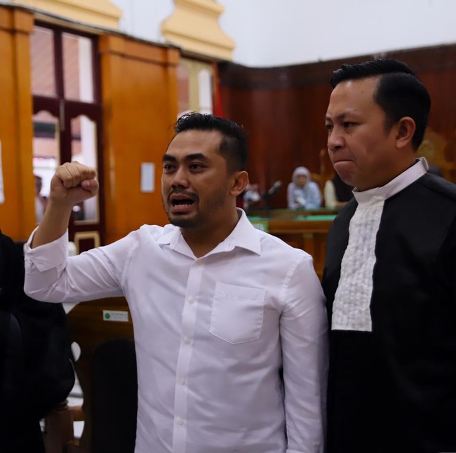 Bingkai Sepekan: Vonis Bebas Videografer Amsal Sitepu hingga Italia Gagal Lolos Piala Dunia